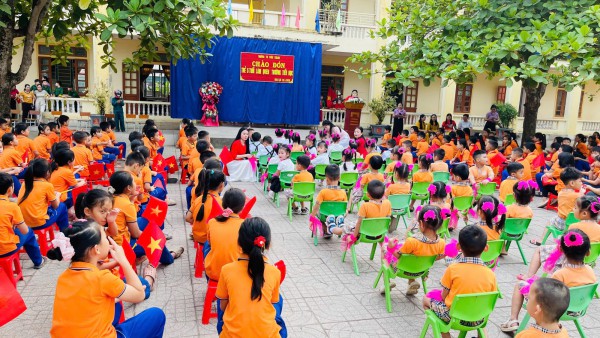 HOẠT ĐỘNG THAM QUAN TRƯỜNG TIỂU HỌC CHO TRẺ 5 TUỔI
