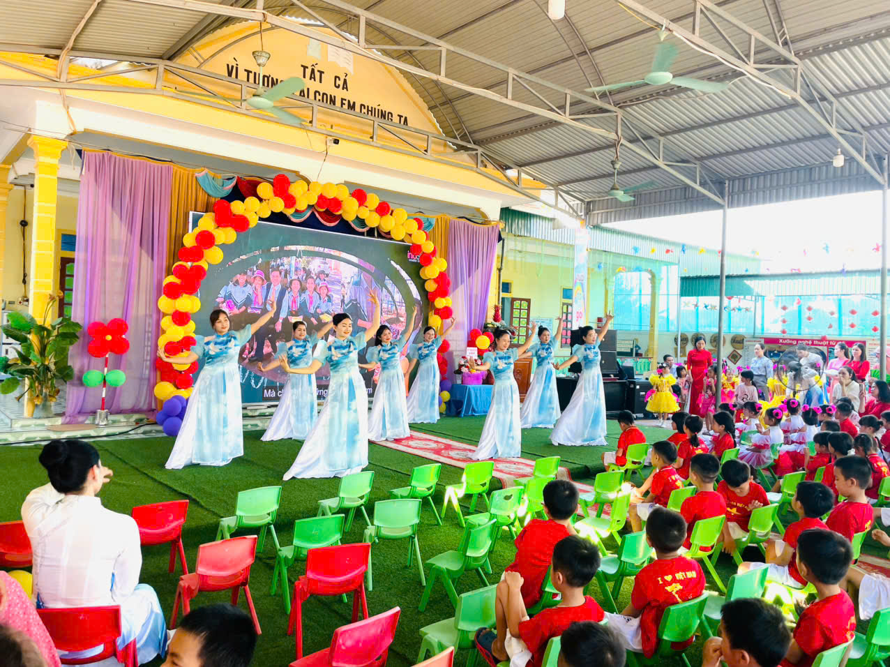 🎓 TRƯỜNG MẦM NON PHÚC THÀNH TỔ CHỨC TỔNG KẾT NĂM HỌC 2025 – 2026 VÀ CHIA TAY HỌC SINH 5-6 TUỔI